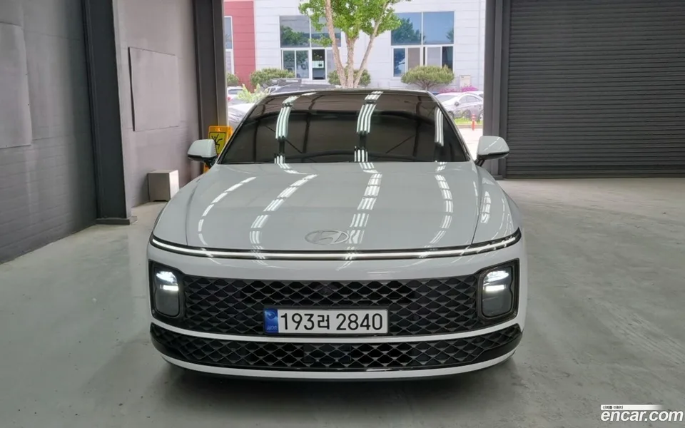 Hyundai Grandeur 2.5 2WD 2023 — миниатюра 3