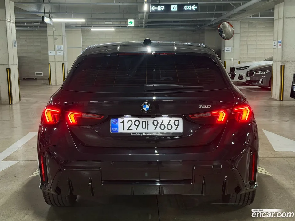 BMW 1 Series 120 M 2025 — миниатюра 4