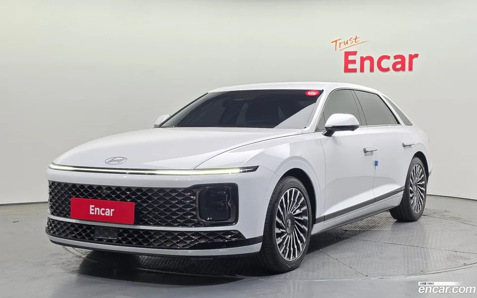 Hyundai Grandeur 2.5 2WD 2023 — фото 1, купить с доставкой в Москву