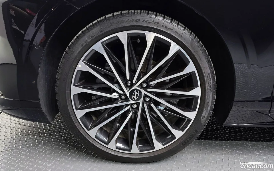Hyundai Grandeur 2.5 2WD 2025 — миниатюра 2