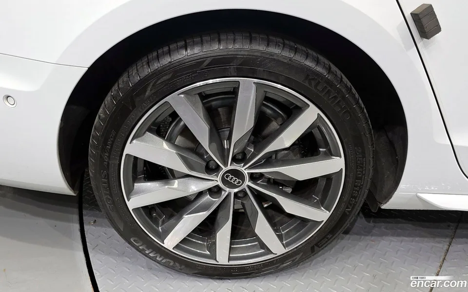 Audi A4 40 TFSI 2023 — миниатюра 2