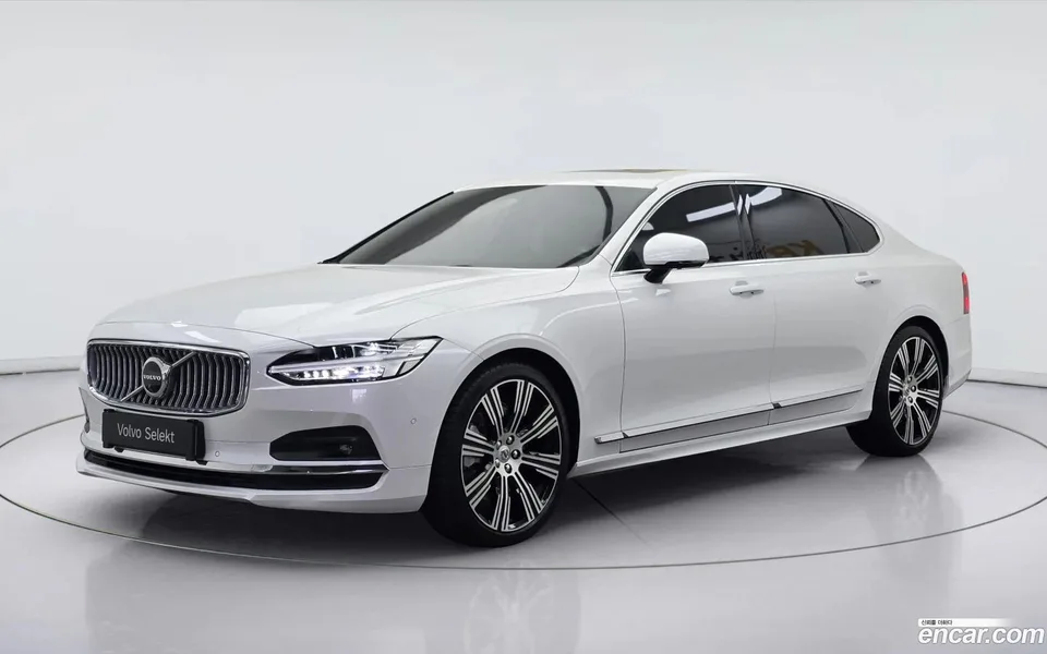 Volvo S90 B6 AWD 2024 — фото 1, купить с доставкой в Москву
