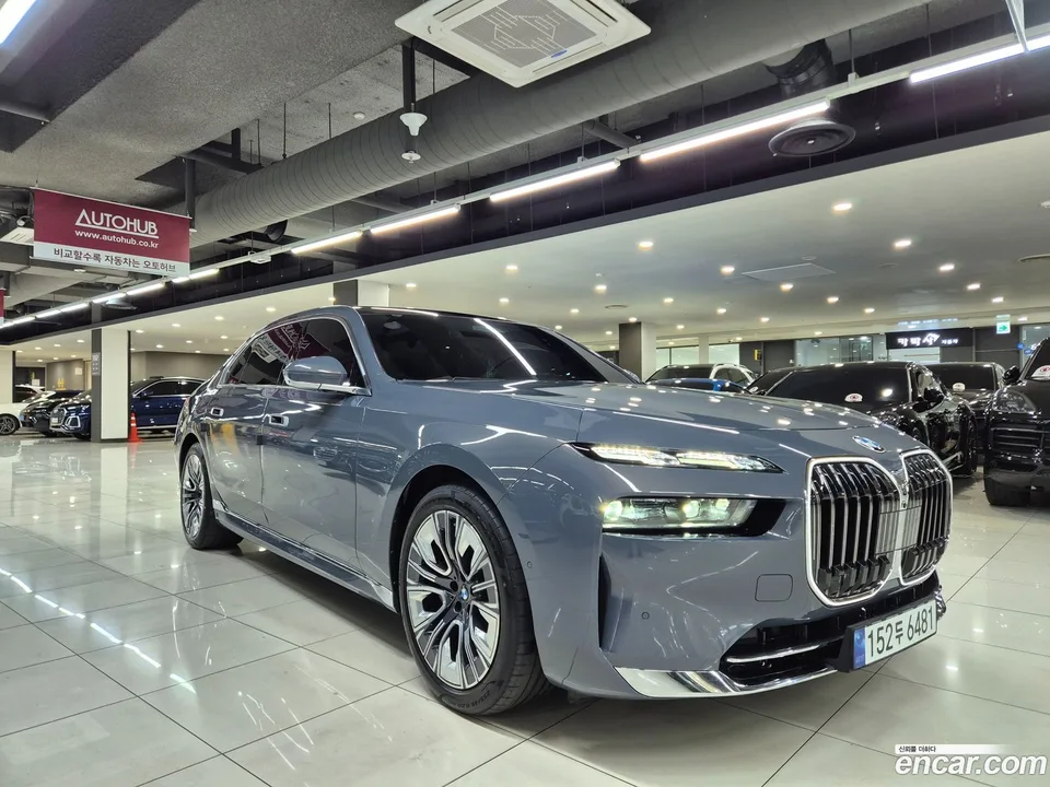 BMW 7 Series 740d xDrive 2023 — миниатюра 3