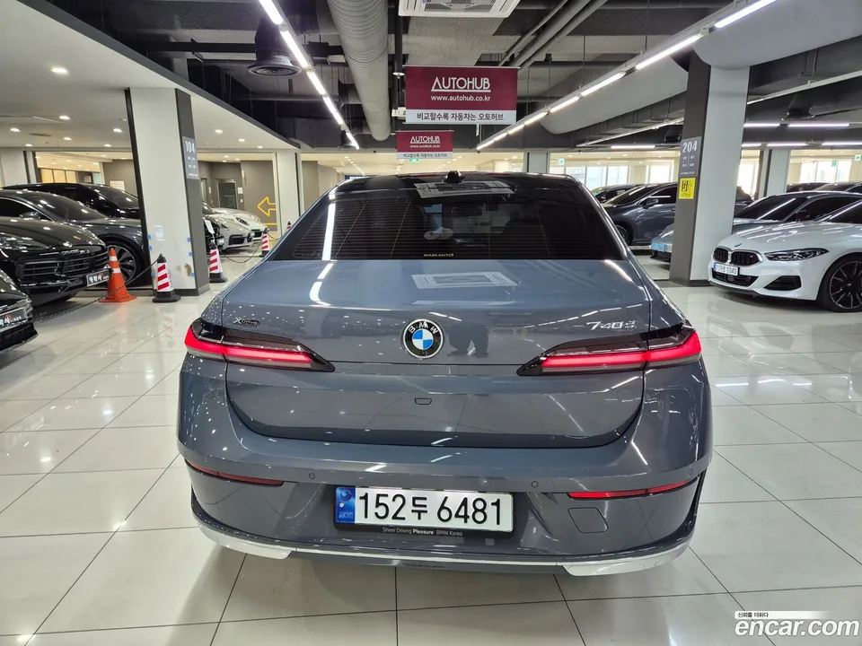 BMW 7 Series 740d xDrive 2023 — миниатюра 5
