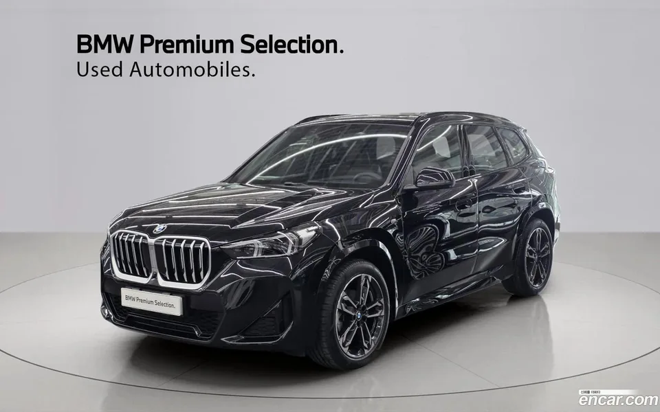 BMW X1 sDrive 20i M 2025 — фото 1, купить с доставкой в Москву