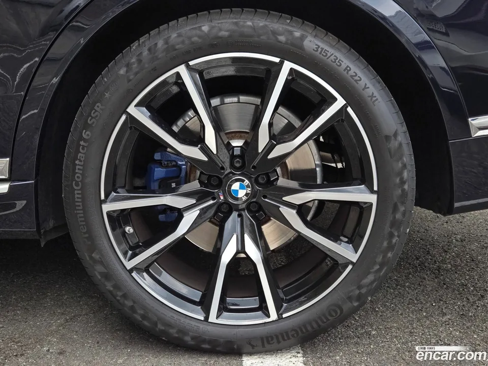 BMW X7 xDrive 40i M 6 2022 — миниатюра 2