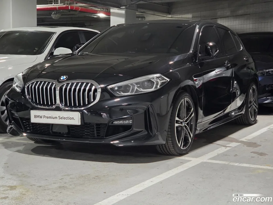 BMW 1 Series 120i M 2023 — фото 1, купить с доставкой в Москву