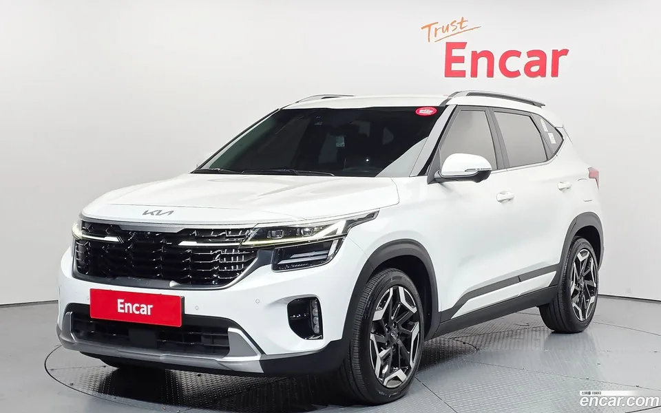 Kia Seltos 1.6 2WD 2024 — фото 1, купить с доставкой в Москву