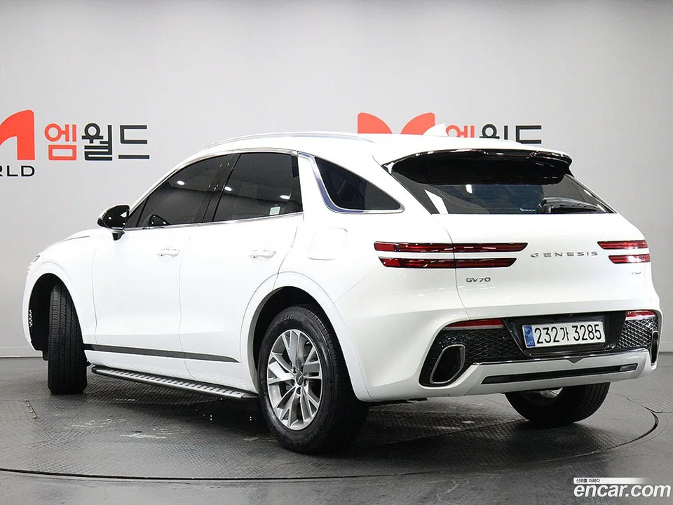 Genesis GV70 2.5T AWD 2023 — миниатюра 4