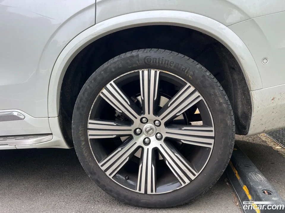 Volvo XC90 B6 2022 — миниатюра 2