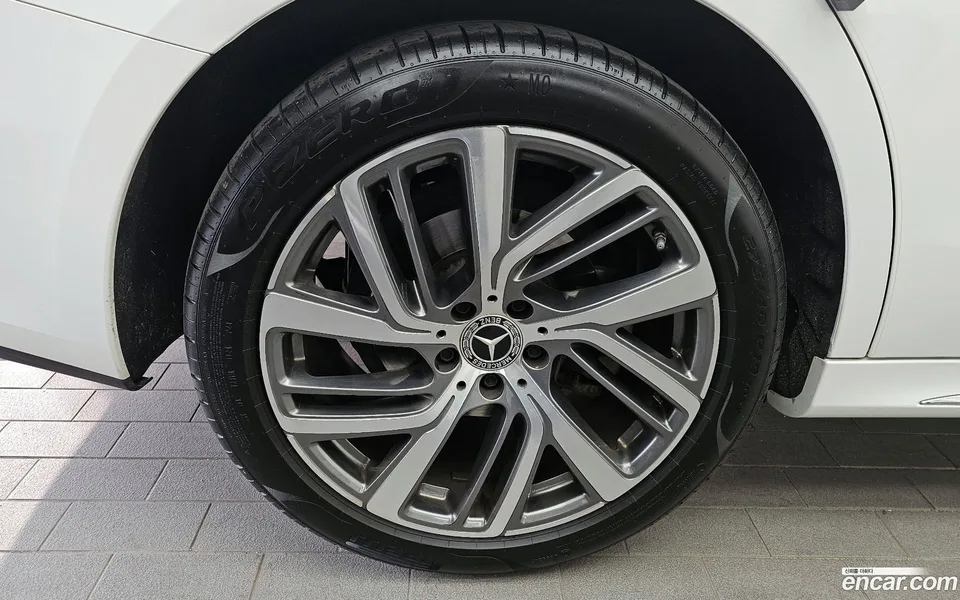 Mercedes-Benz E-Class E220d 4MATIC 2024 — миниатюра 2