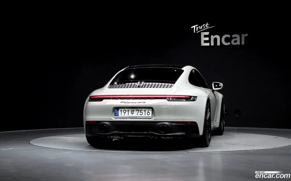 Porsche 911 (992) GTS 2023 — миниатюра 4