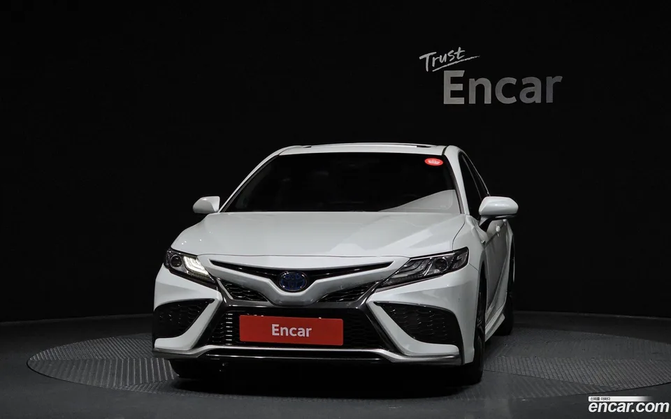 Toyota Camry 2.5 XSE 2024 — миниатюра 3