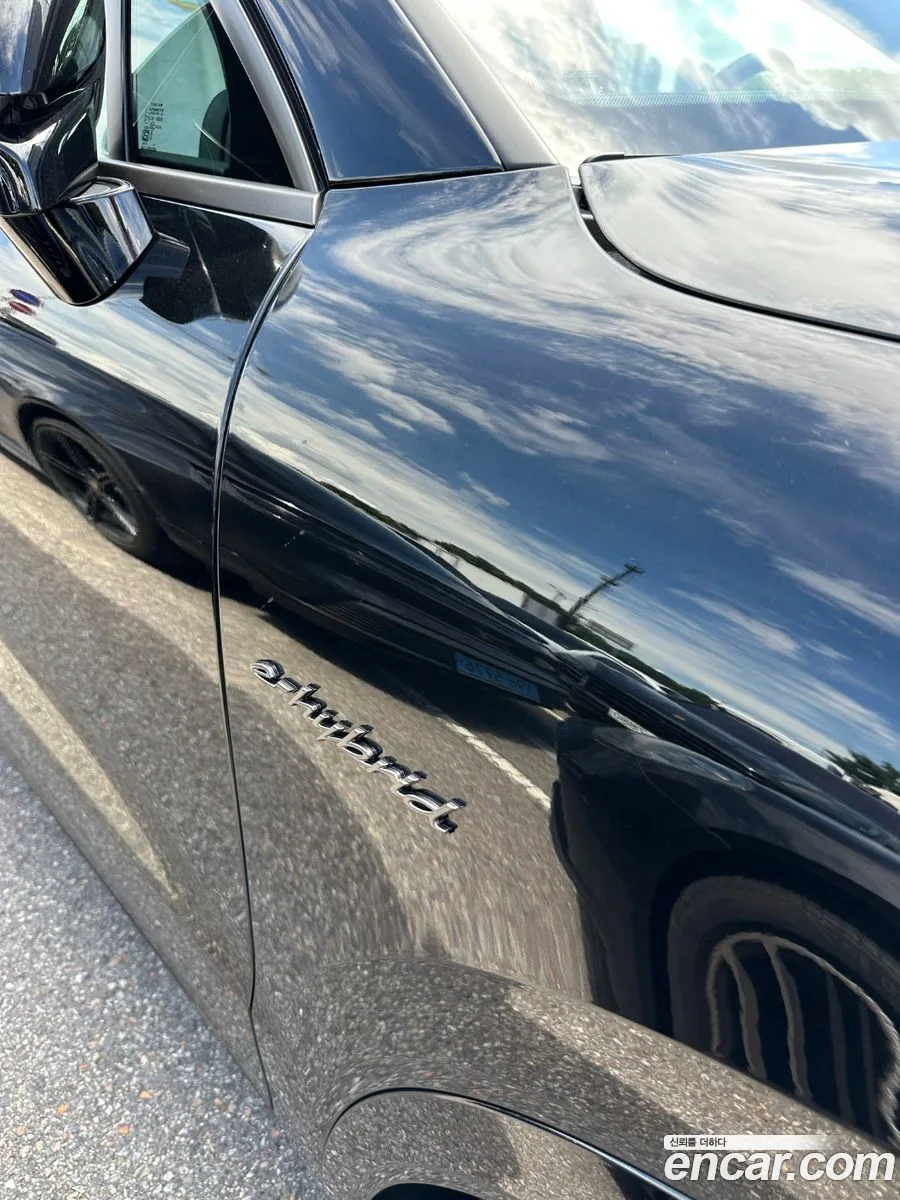 Porsche Cayenne 4.0 E- 2025 — миниатюра 4