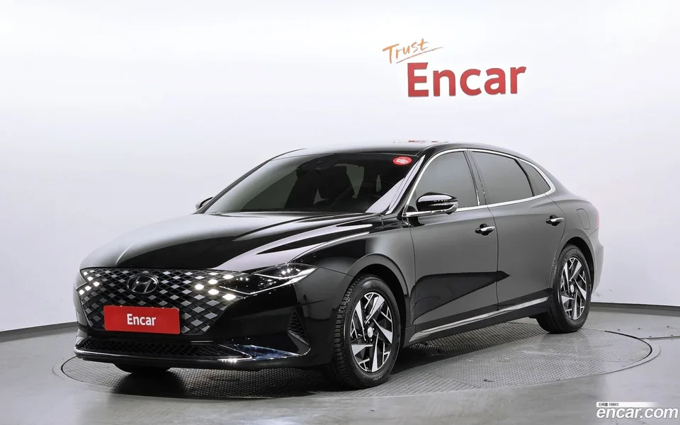 Hyundai Grandeur IG Hybrid 2022 — фото 1, купить с доставкой в Москву