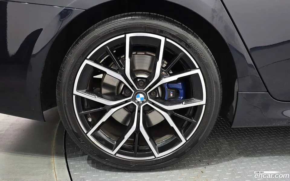 BMW 5 Series 530i M 2022 — миниатюра 2