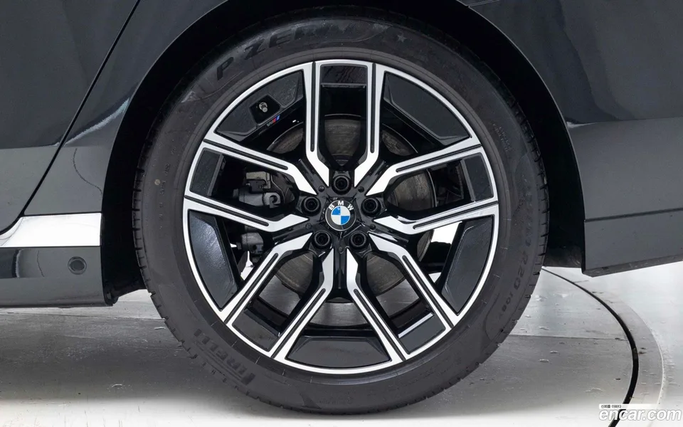BMW 7 Series 740i xDrive M 2025 — миниатюра 2
