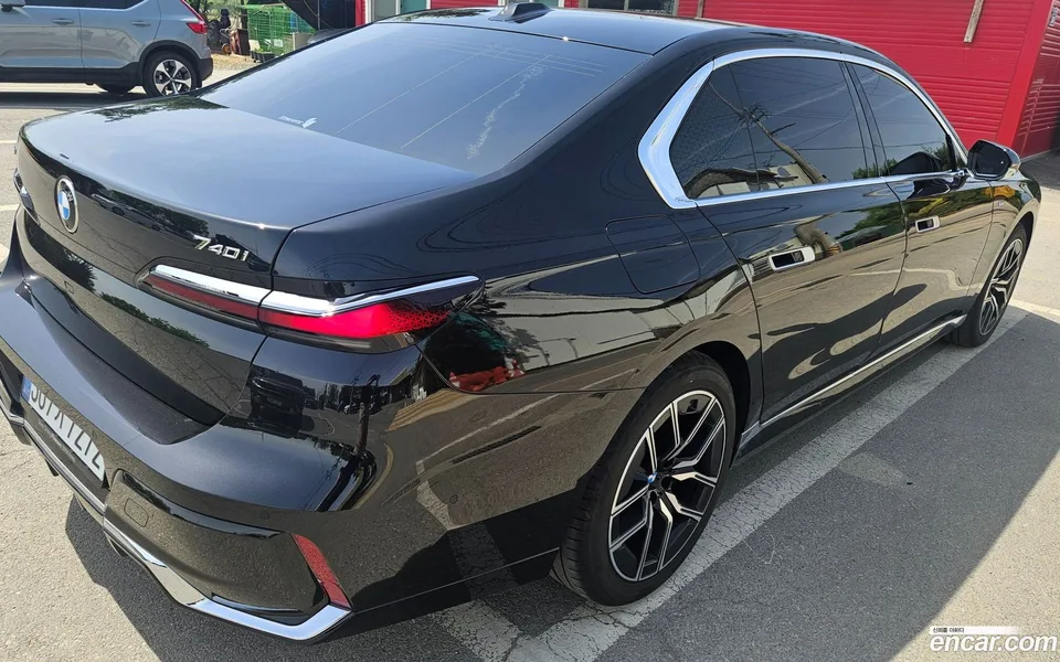 BMW 7 Series 740i xDrive M 2025 — миниатюра 4