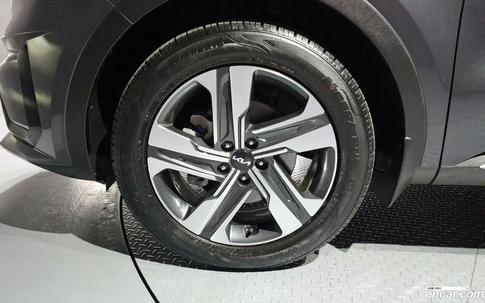 Kia Sorento HEV 1.6 2WD 2022 — миниатюра 5