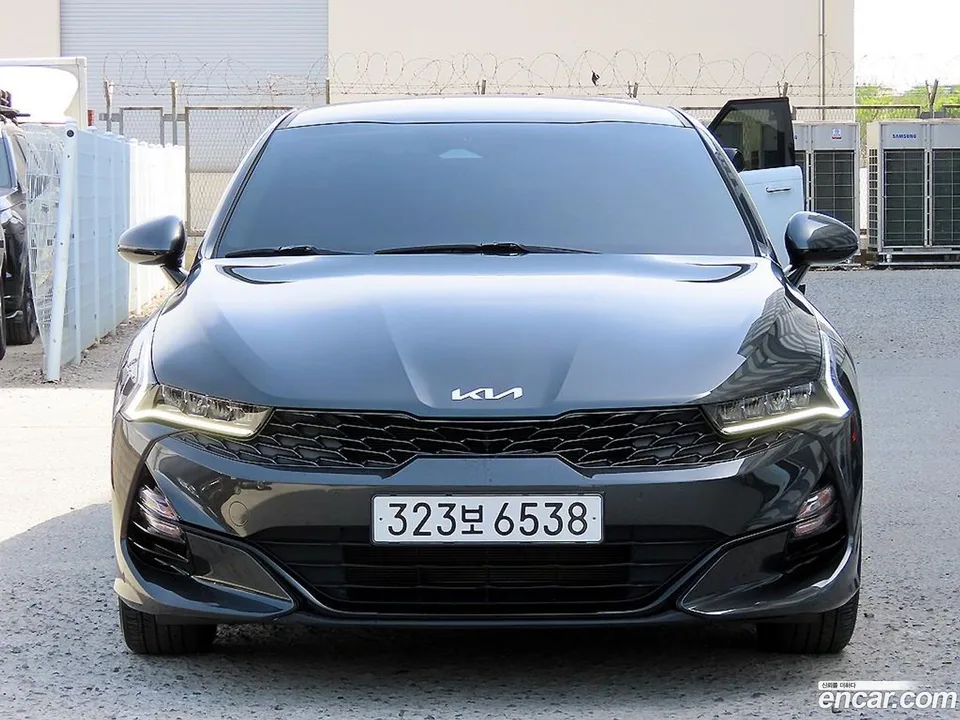 Kia K5 2.0 2023 — фото 1, купить с доставкой в Москву