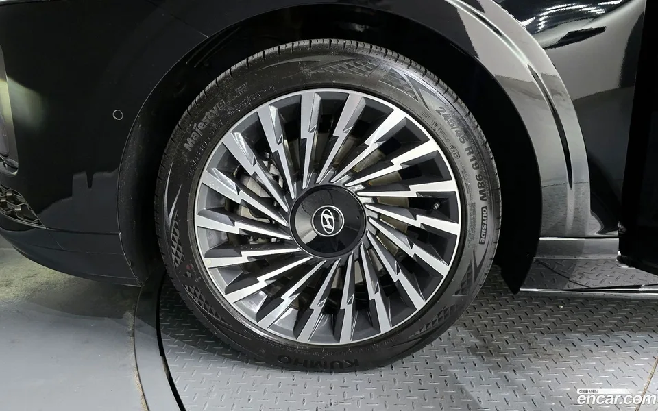 Hyundai Grandeur 3.5 4WD 2025 — миниатюра 2