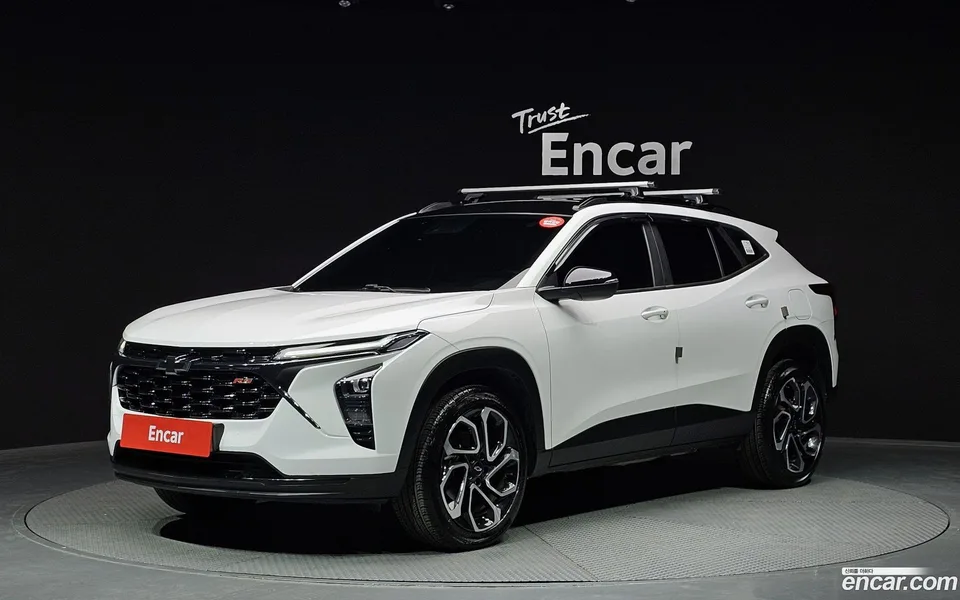 Chevrolet Trax Crossover 1.2 RS 2023 — фото 1, купить с доставкой в Москву