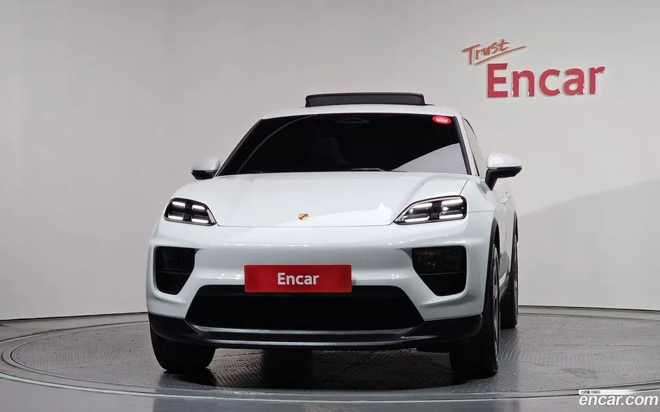 Porsche Macan Electric 4S 2025 — миниатюра 3