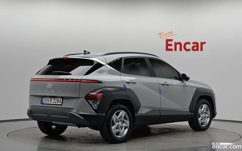 Hyundai Kona Hybrid 2025 — фото 1, купить с доставкой в Москву
