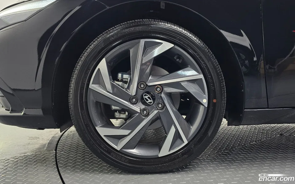 Hyundai Avante CN7 1.6 2025 — миниатюра 2