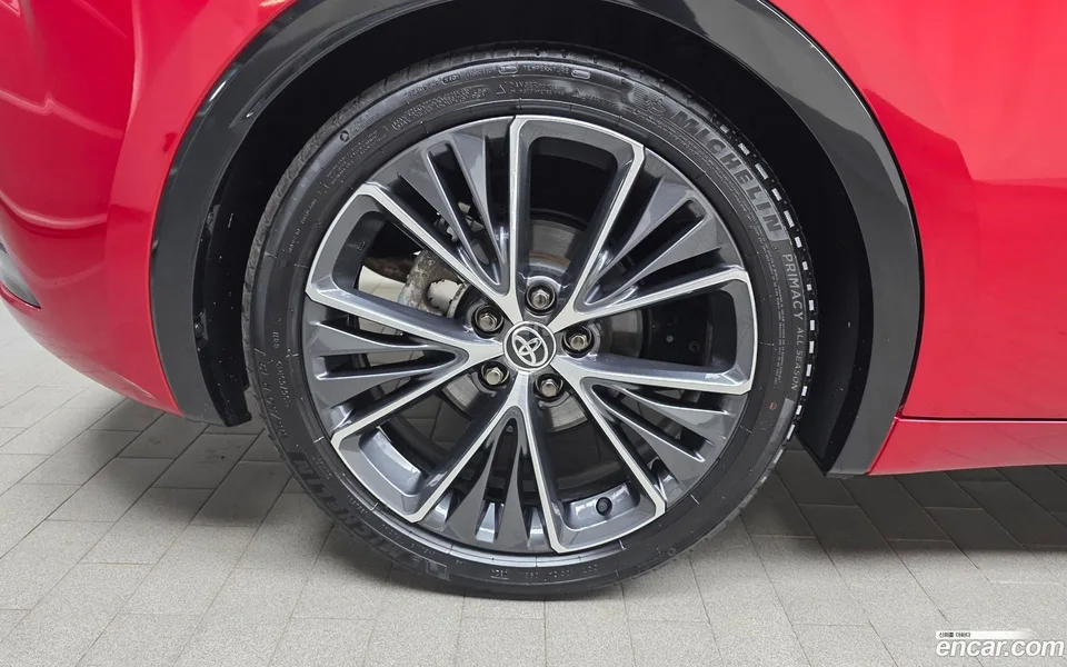 Toyota Prius 2.0 XLE 2024 — миниатюра 2