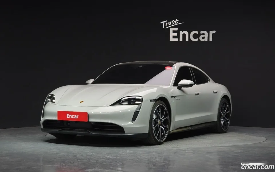 Porsche Taycan 4S 2024 — фото 1, купить с доставкой в Москву