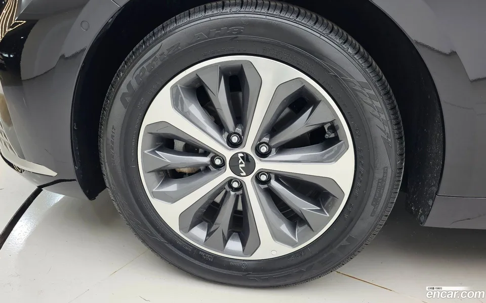 Kia K8 Hybrid 2023 — миниатюра 5