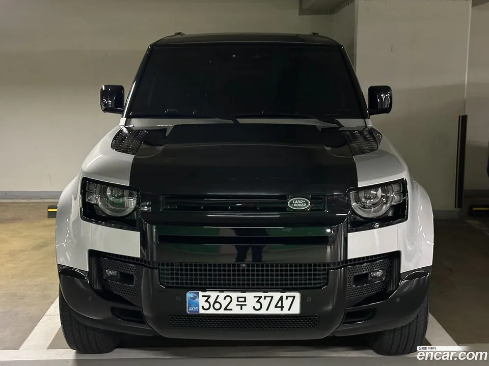 Land Rover Defender 110 D300 X- HSE 2024 — thumbnail 3