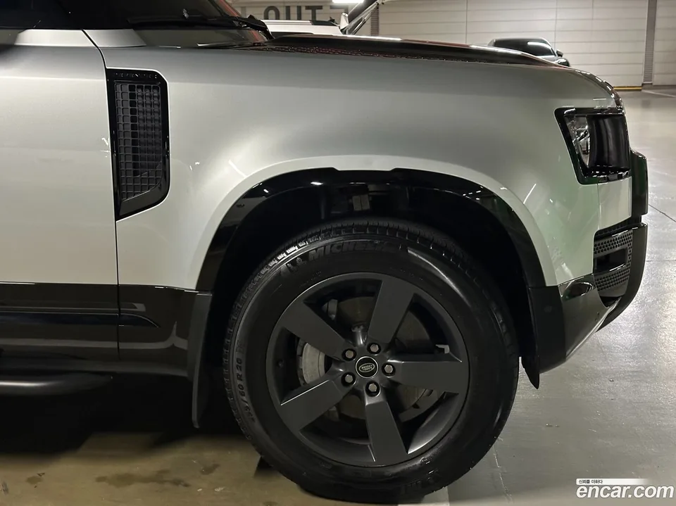 Land Rover Defender 110 D300 X- HSE 2024 — thumbnail 5