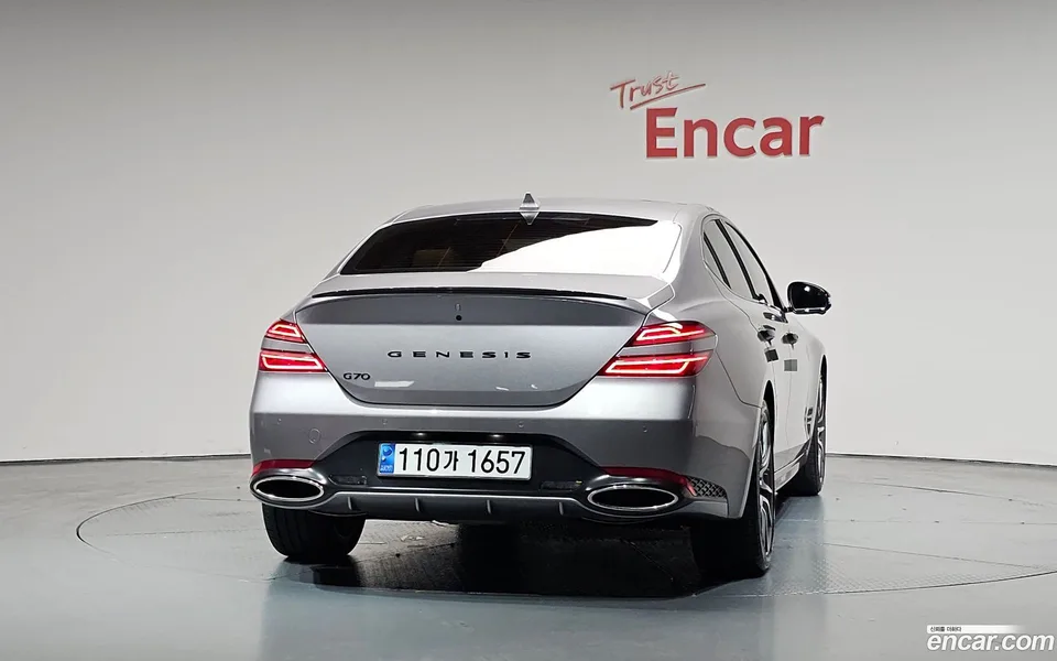 Genesis G70 2.5T 2WD 2023 — миниатюра 4