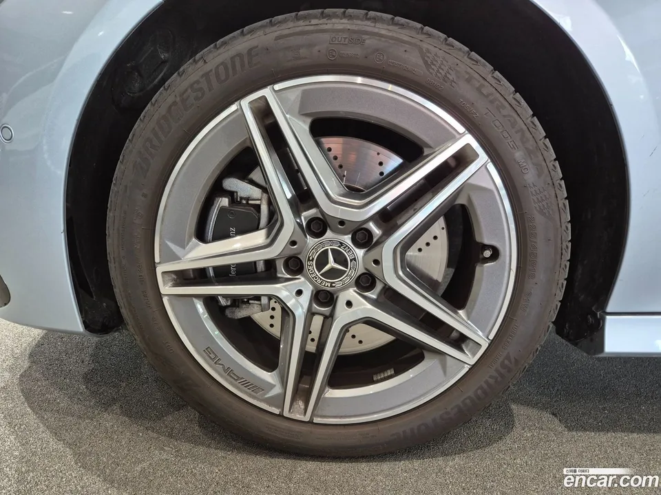 Mercedes-Benz CLA-Class CLA250 4MATIC 2025 — миниатюра 2