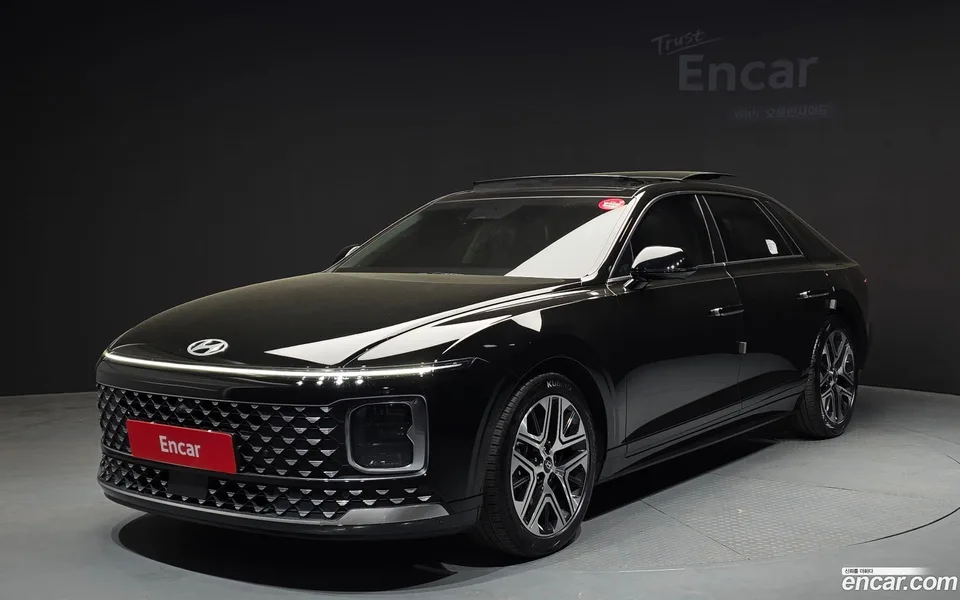 Hyundai Grandeur 2.5 2WD 2023 — фото 1, купить с доставкой в Москву