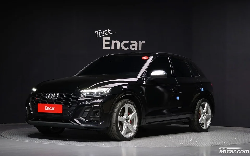 Audi SQ5 3.0 TFSI 2023 — фото 1, купить с доставкой в Москву