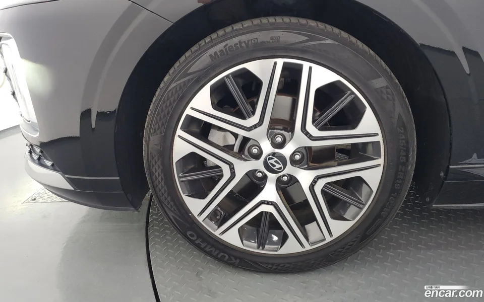 Hyundai Grandeur 2.5 2WD 2022 — миниатюра 2
