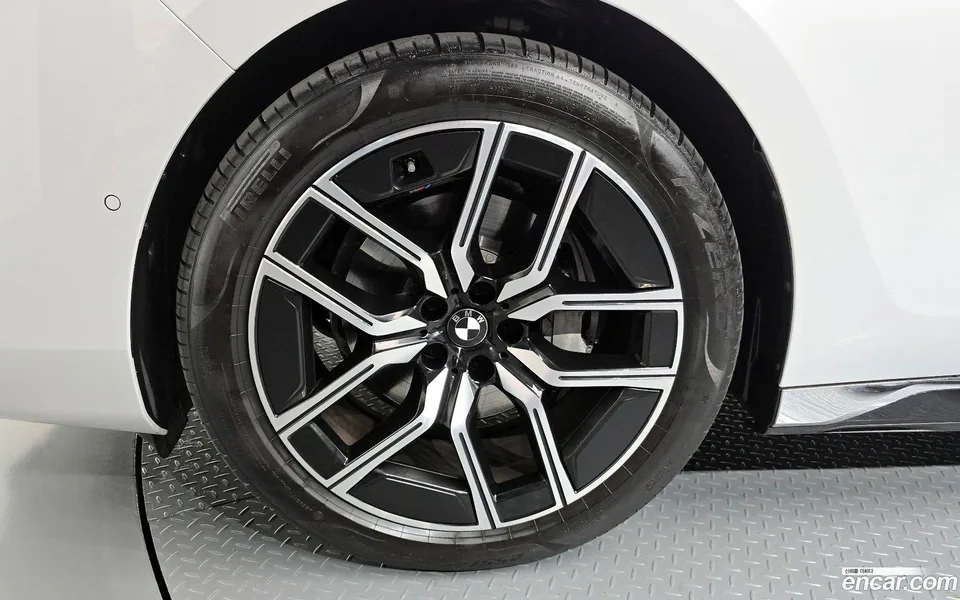 BMW 7 Series 740d xDrive M 2025 — миниатюра 2