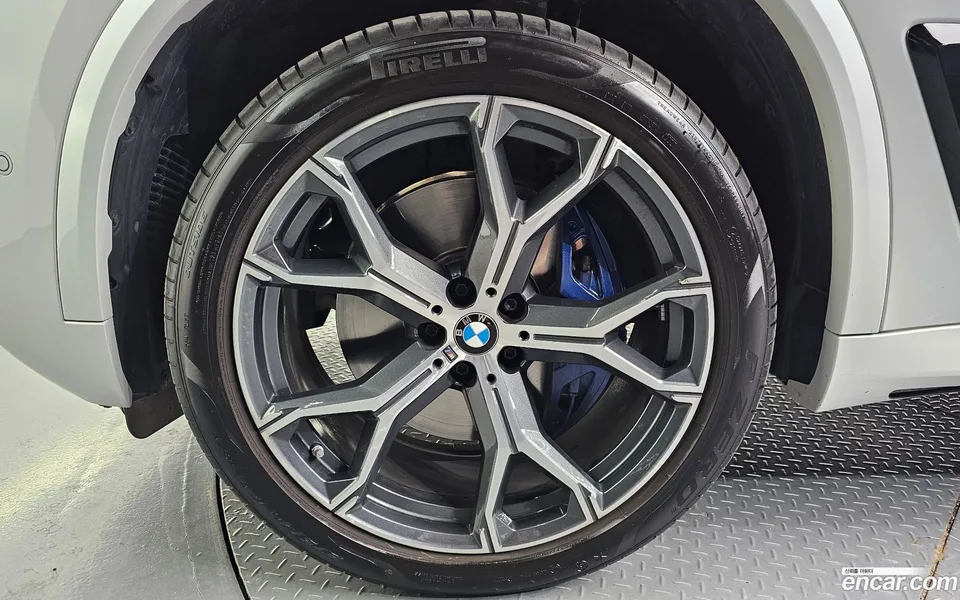 BMW X5 xDrive 30d M 2025 — thumbnail 5
