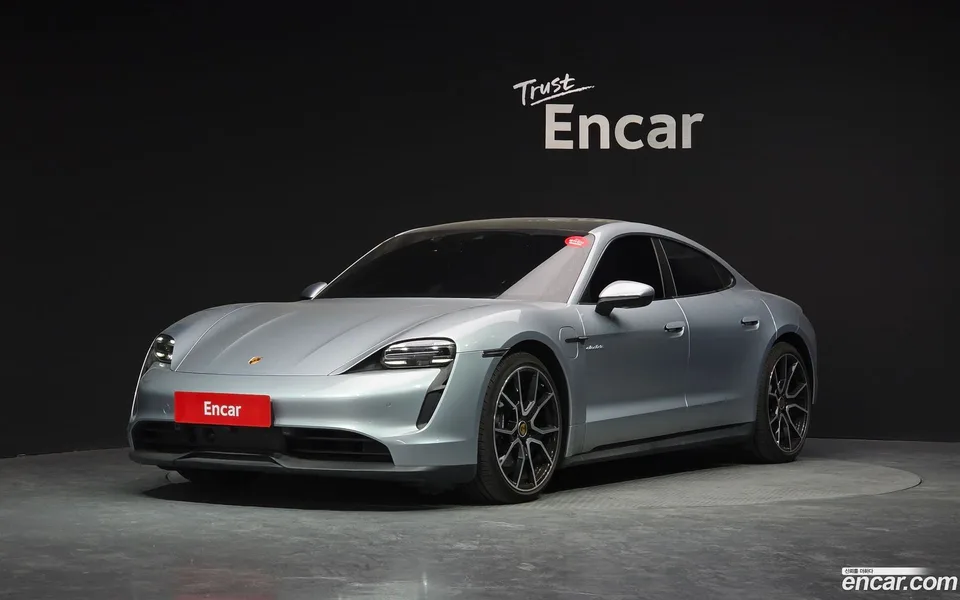 Porsche Taycan 2023
