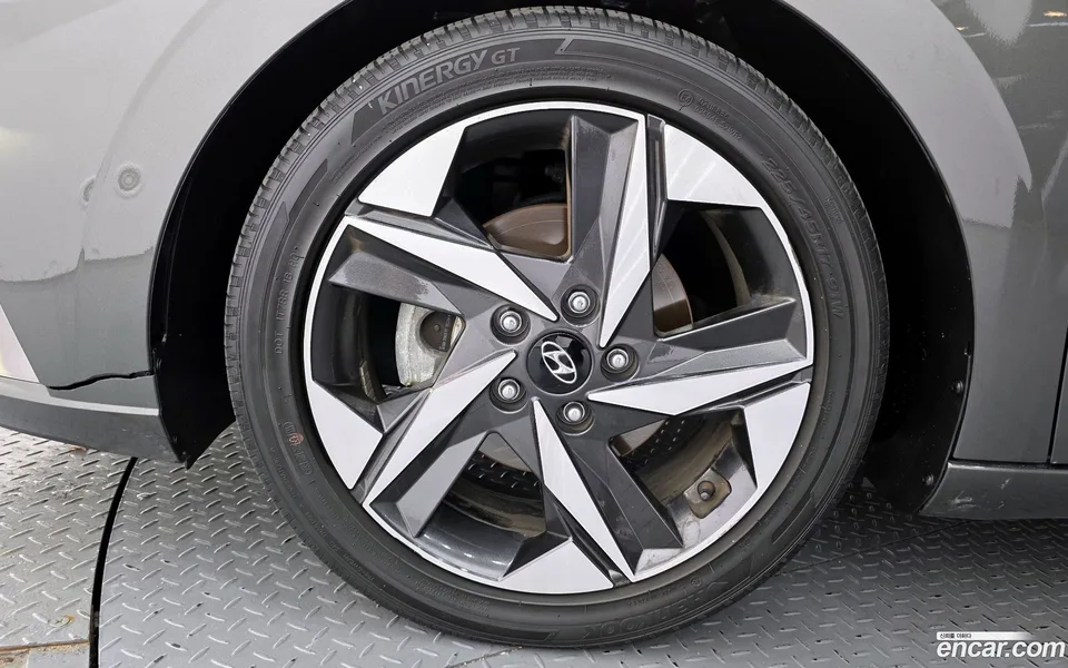 Hyundai Avante 1.6 2023 — миниатюра 2