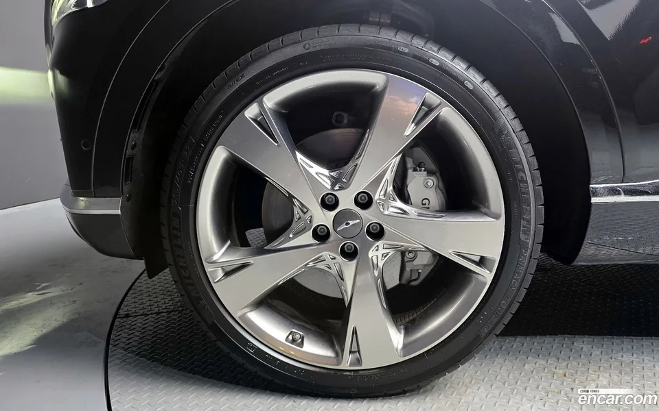 Genesis GV80 2.5T 2WD 2023 — миниатюра 2
