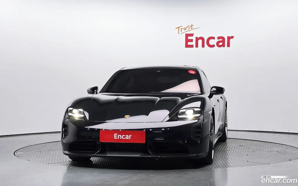 Porsche Taycan S 2023 — миниатюра 3