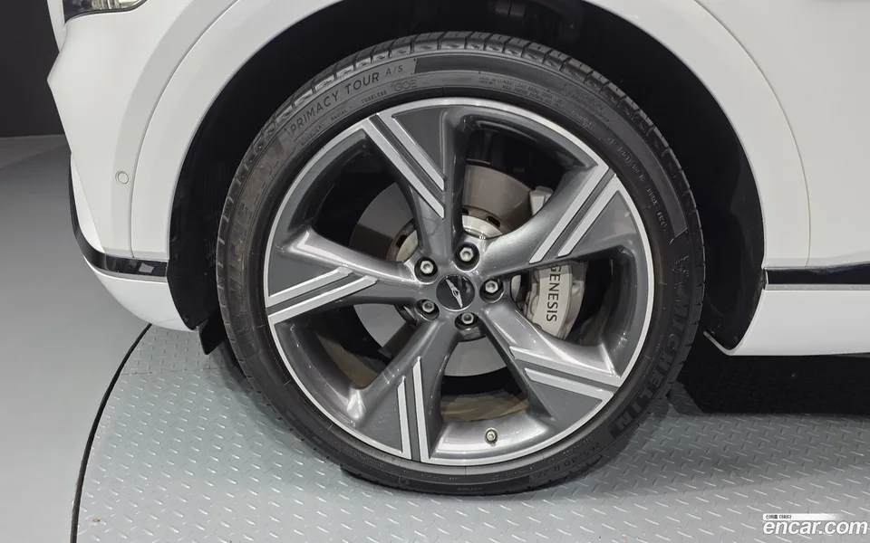 Genesis GV80 2.5T 2WD 2024 — миниатюра 2