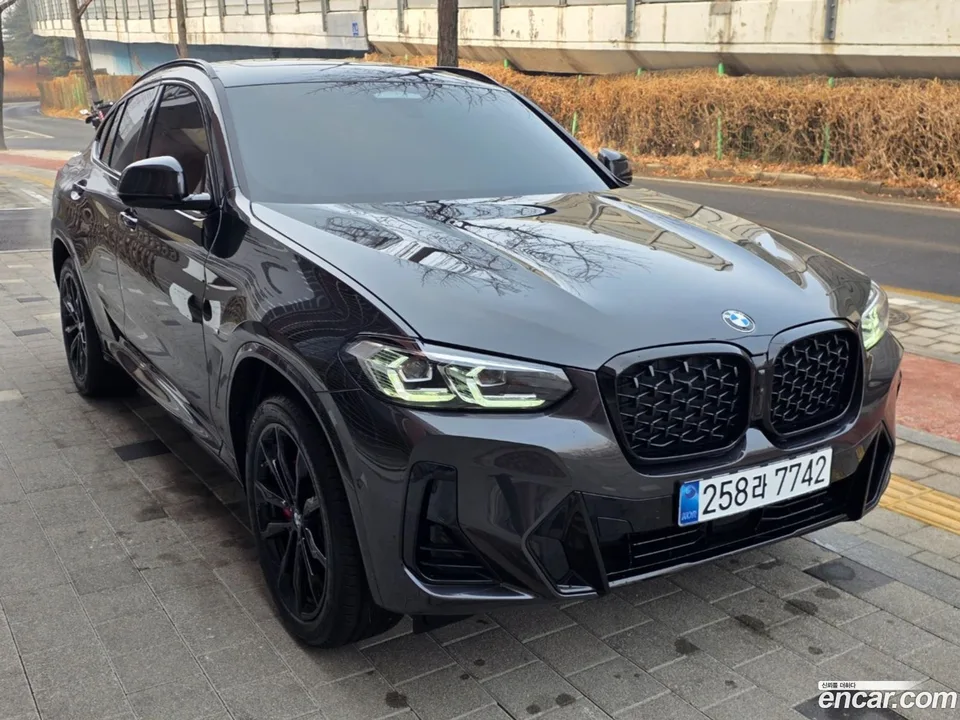 BMW X4 xDrive20i M 2025 — фото 1, купить с доставкой в Москву