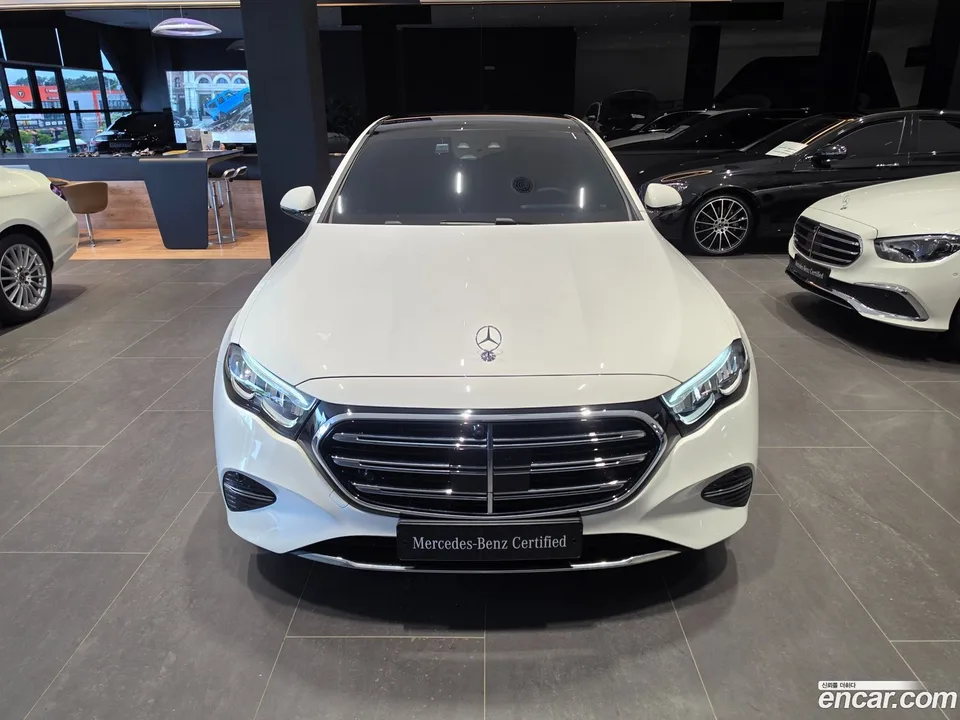 Mercedes-Benz E-Class E220d 4MATIC 2025 — миниатюра 3