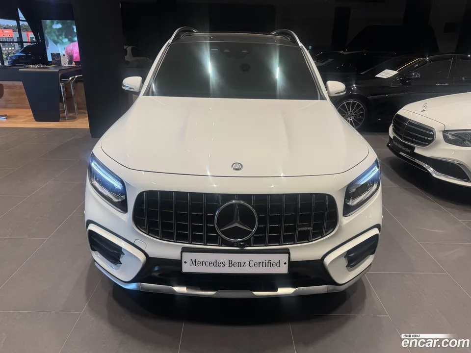 Mercedes-Benz GLB-Class AMG GLB35 4MATIC 2024 — миниатюра 3