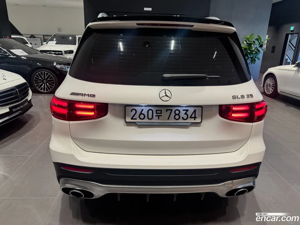 Mercedes-Benz GLB-Class AMG GLB35 4MATIC 2024 — миниатюра 4